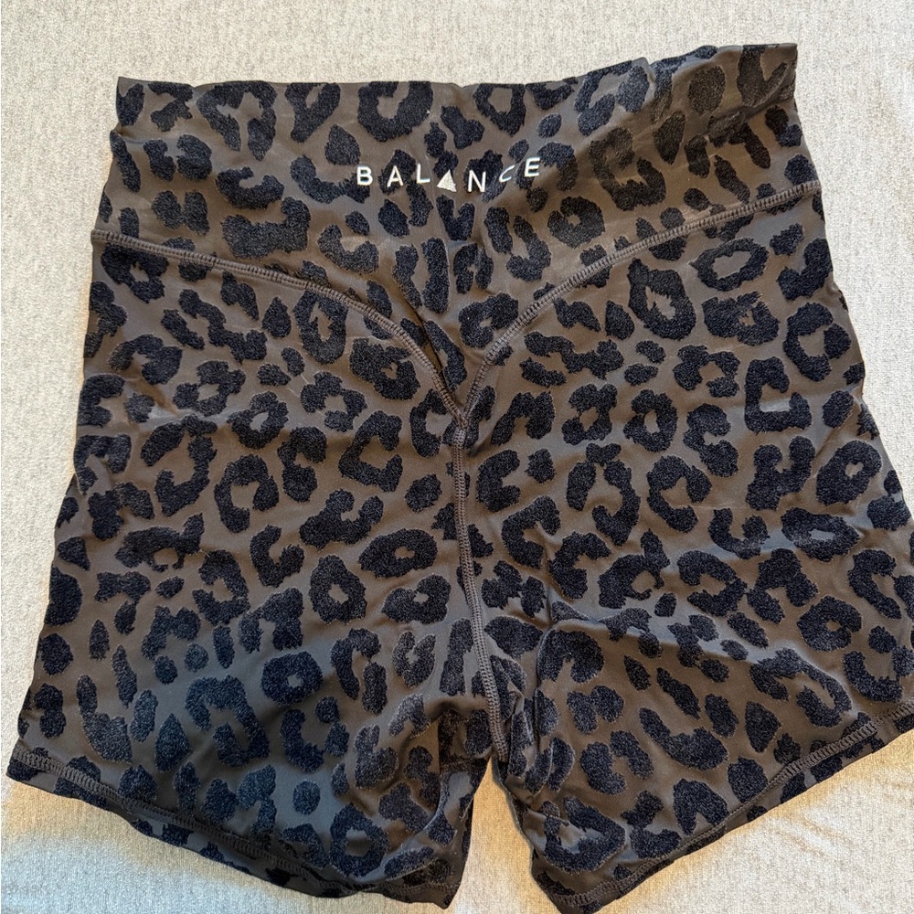 Balance Athletica flocked lux short short Black Leopard Print Bike Shorts - Picture 2 of 5